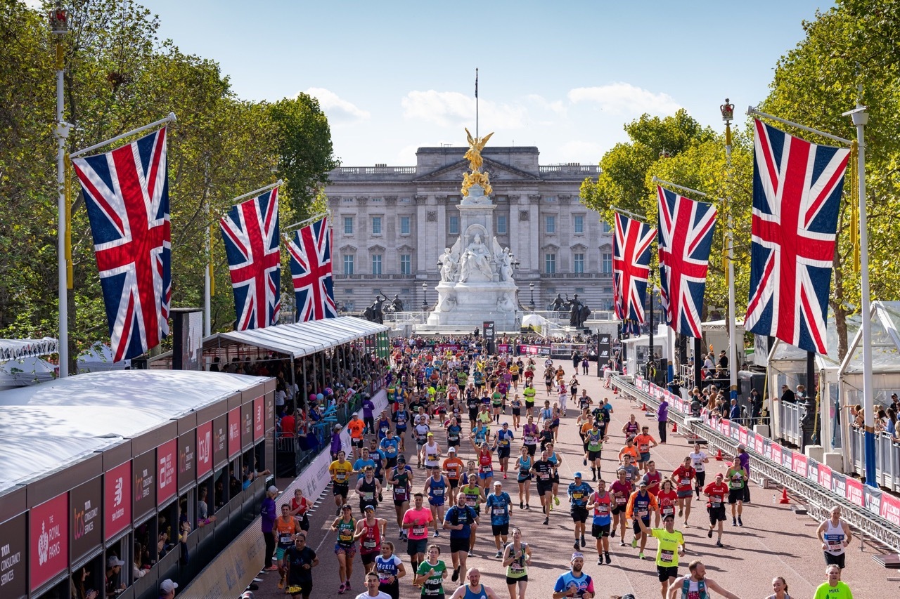 Record numbers apply for 2025 London Marathon!