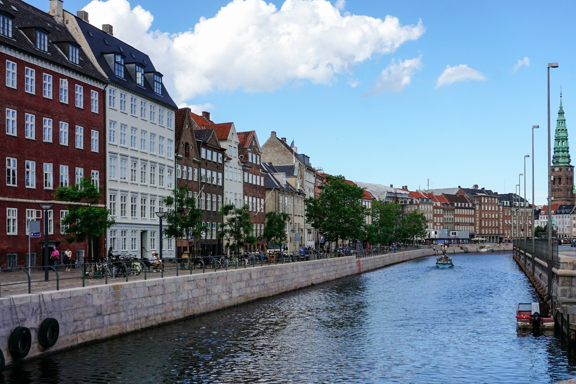 Copenhagen to Pay Well-Behaved Tourists!